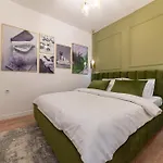 Center Elegance - Stylish 2br At Piata Amzei Apartamento
