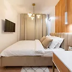 Apartamento Center Elegance - Stylish 2br At Piata Amzei *