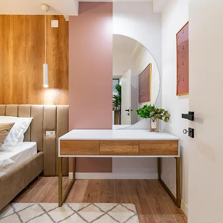 Apartment Center Elegance - Stylish 2br At Piata Amzei