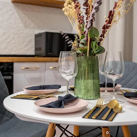 Center Elegance - Stylish 2br At Piata Amzei Appartement *