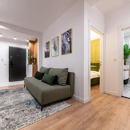 Apartment Center Elegance - Stylish 2br At Piata Amzei