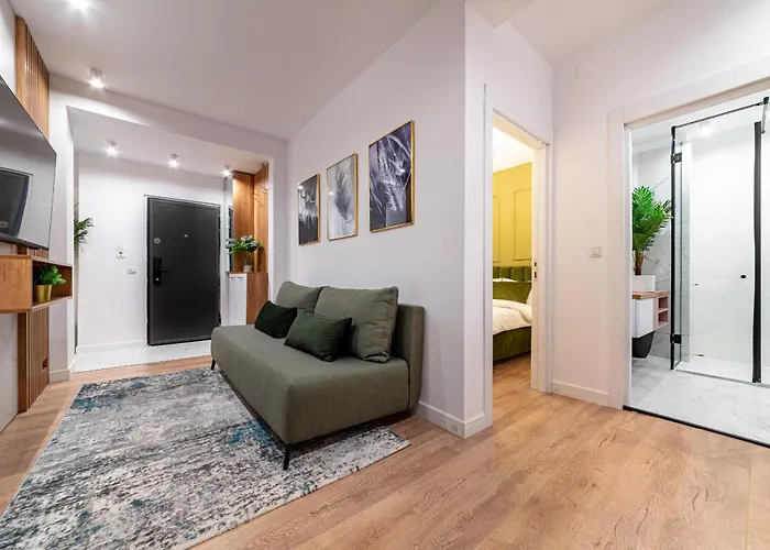 Apartman Center Elegance - Stylish 2br At Piata Amzei