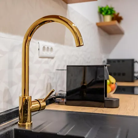 Center Elegance - Stylish 2br At Piata Amzei Apartment